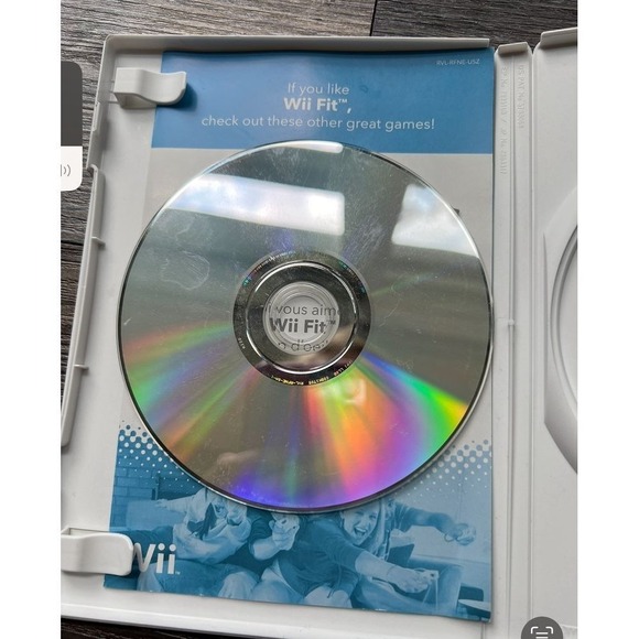 Wii Fit for Nintendo Wii game - Picture 2 of 3